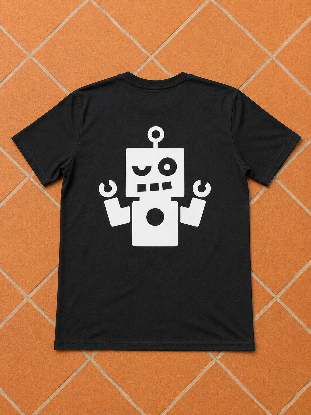 Camiseta negra - logo blanco