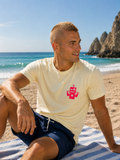 Camiseta amarilla - logo rosa flúor