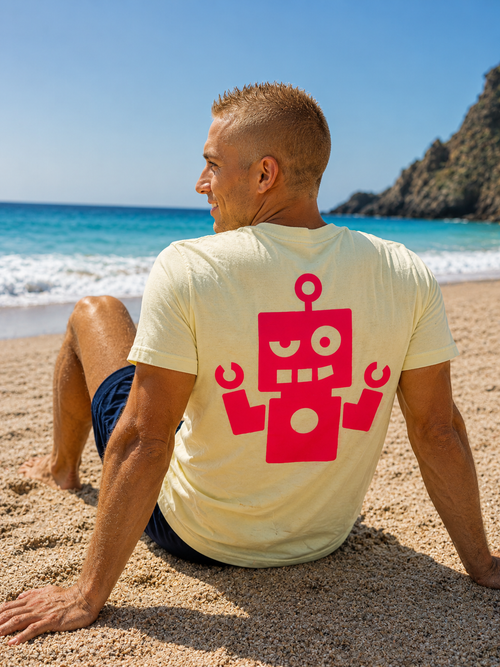 Camiseta amarilla - logo rosa flúor