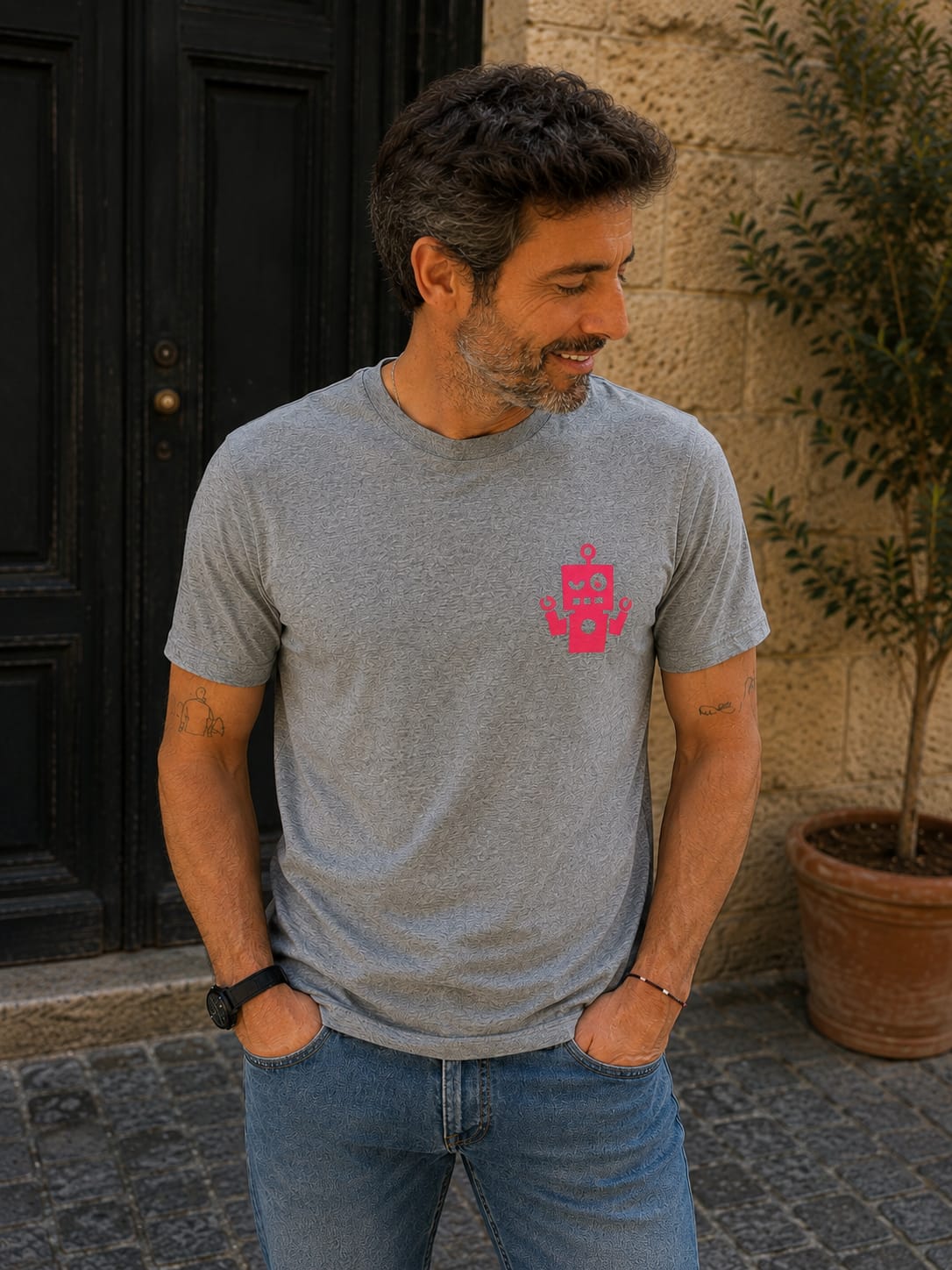 Camiseta Gris- logo rosa