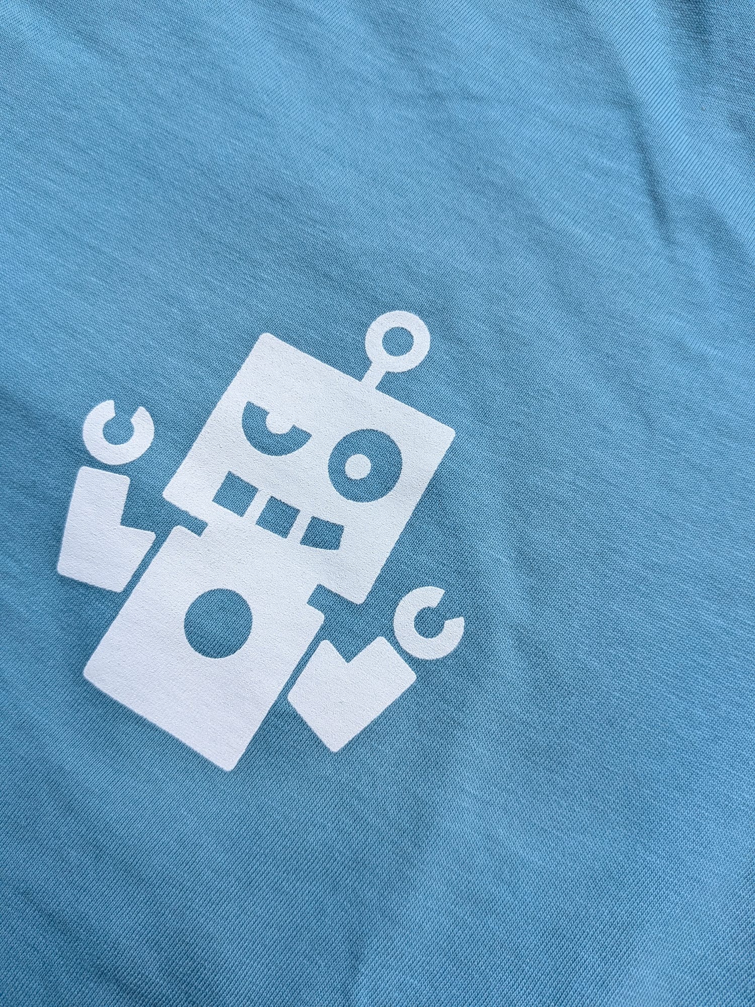 Camiseta azulin - logo blanco